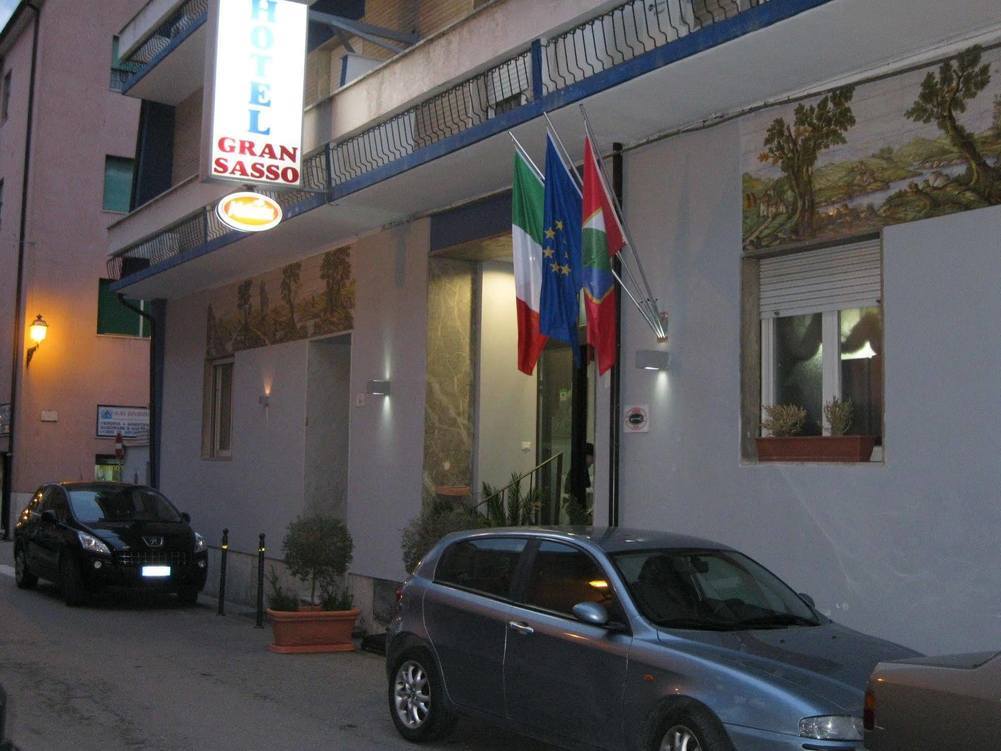 Hotel Gran Sasso&SPA Teramo Esterno foto